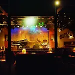 Отель Unique Innere Enge 4*