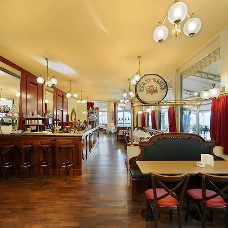 Unique Innere Enge 4*