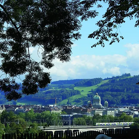 Hotel Unique Innere Enge 4*