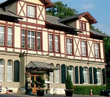 Unique Innere Enge Hotell 4*