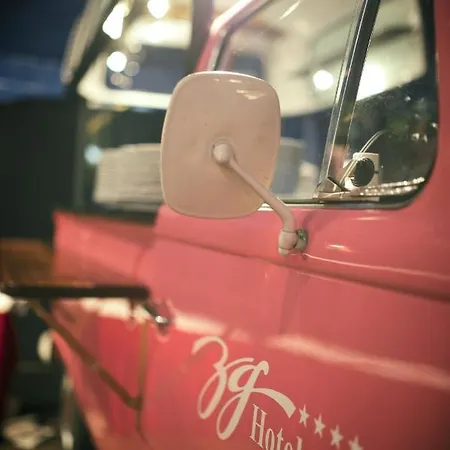 Готель Unique Innere Enge 4*