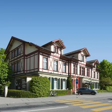 Hotel Unique Innere Enge 4*