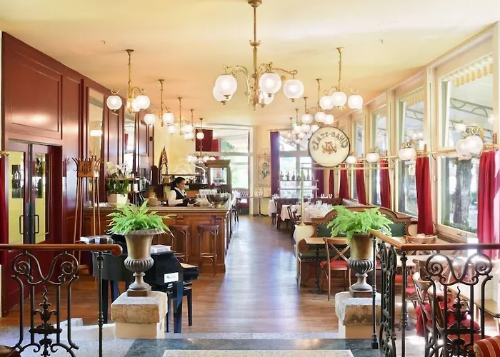 Unique Innere Enge 4*