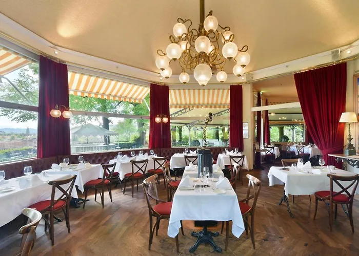 Отель Unique Innere Enge